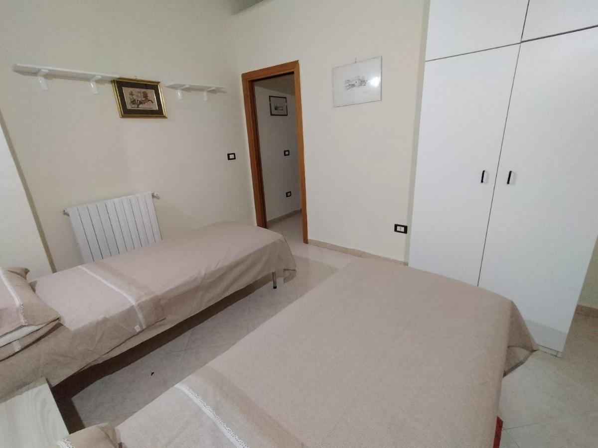 Casa Vacanze Al Castello Trani Eksteriør billede