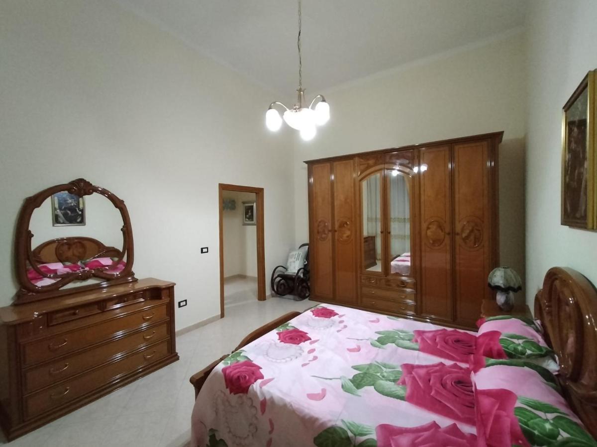 Casa Vacanze Al Castello Trani Eksteriør billede