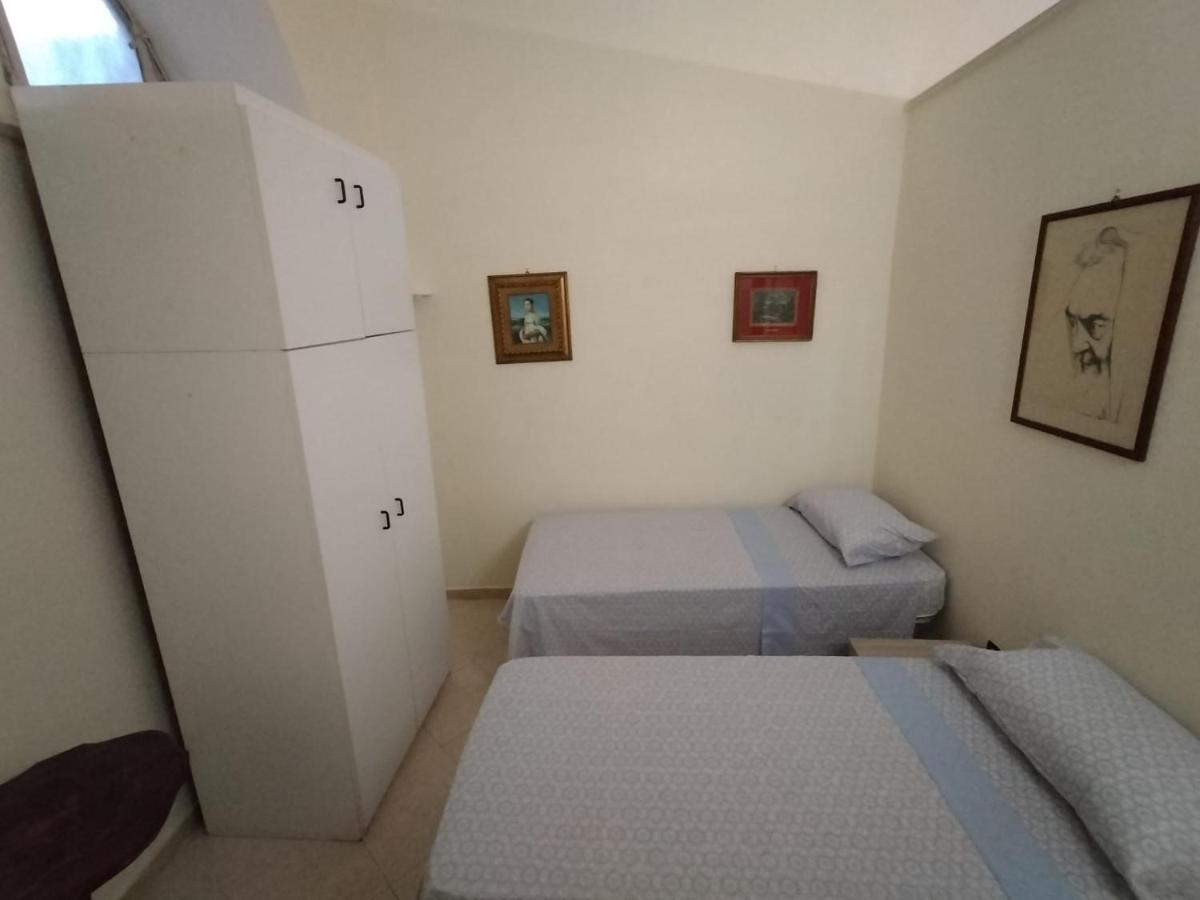 Casa Vacanze Al Castello Trani Eksteriør billede