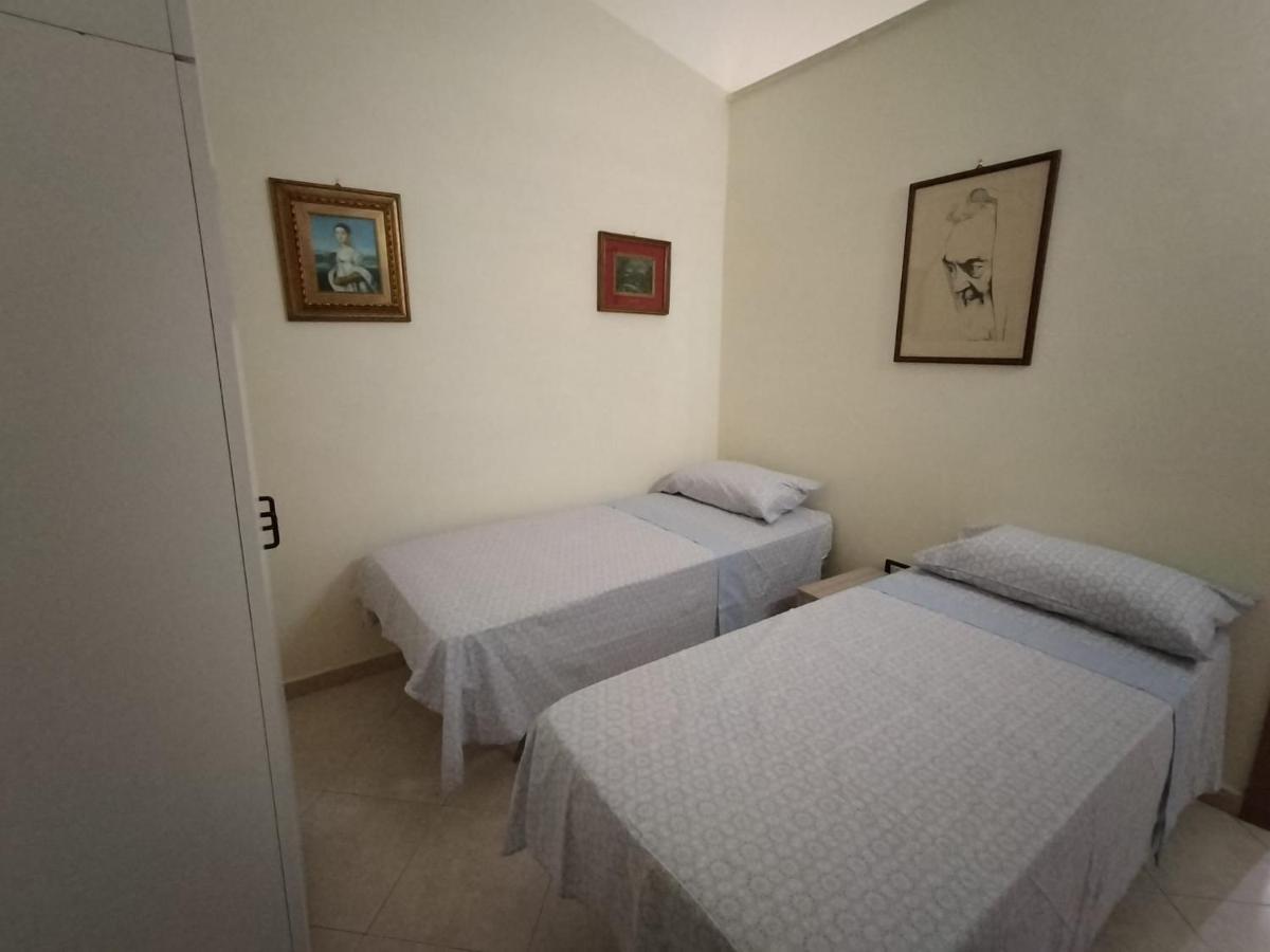 Casa Vacanze Al Castello Trani Eksteriør billede